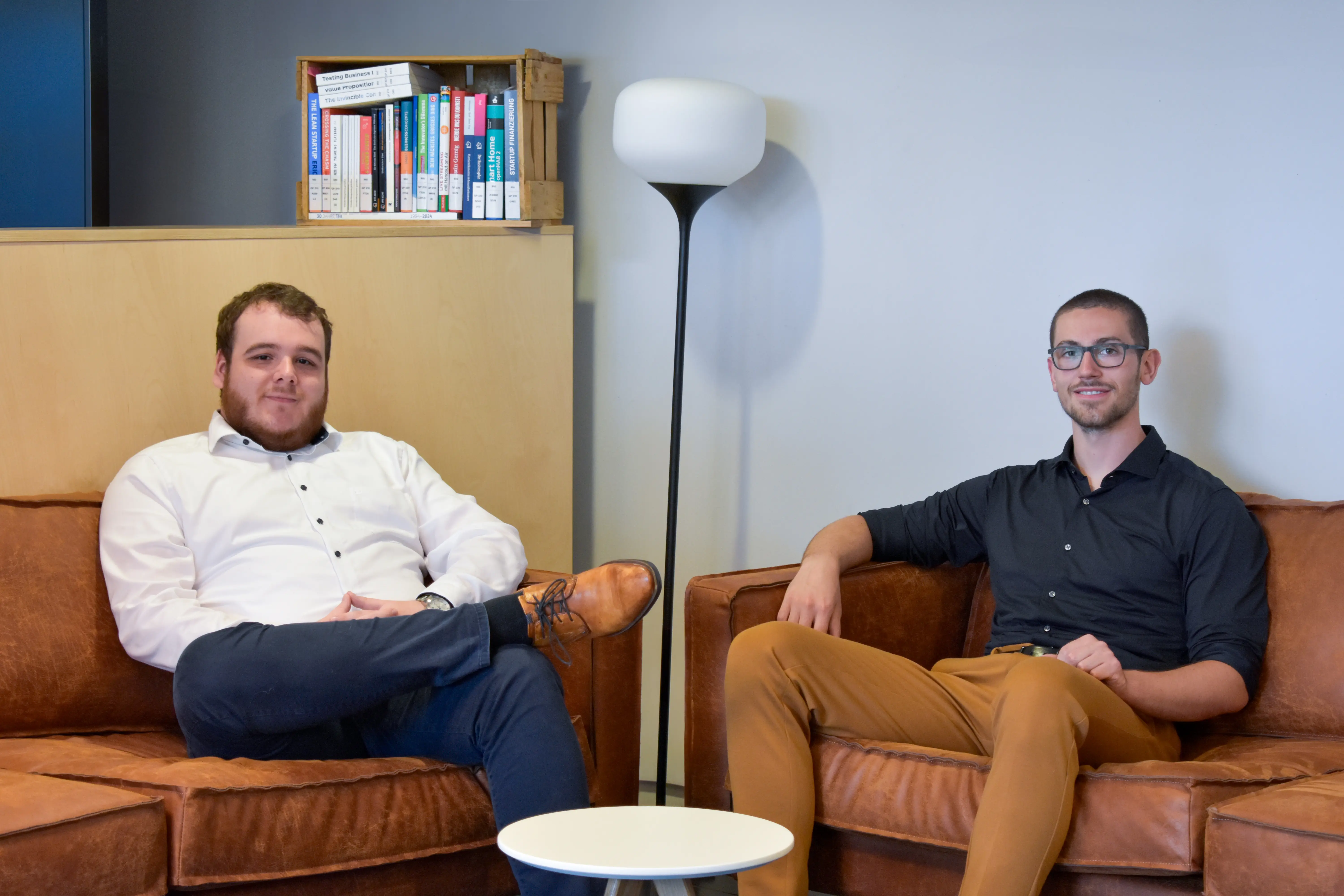 Dylan Jacobs und Maximilian Maier, die Gründer von CoKonvert